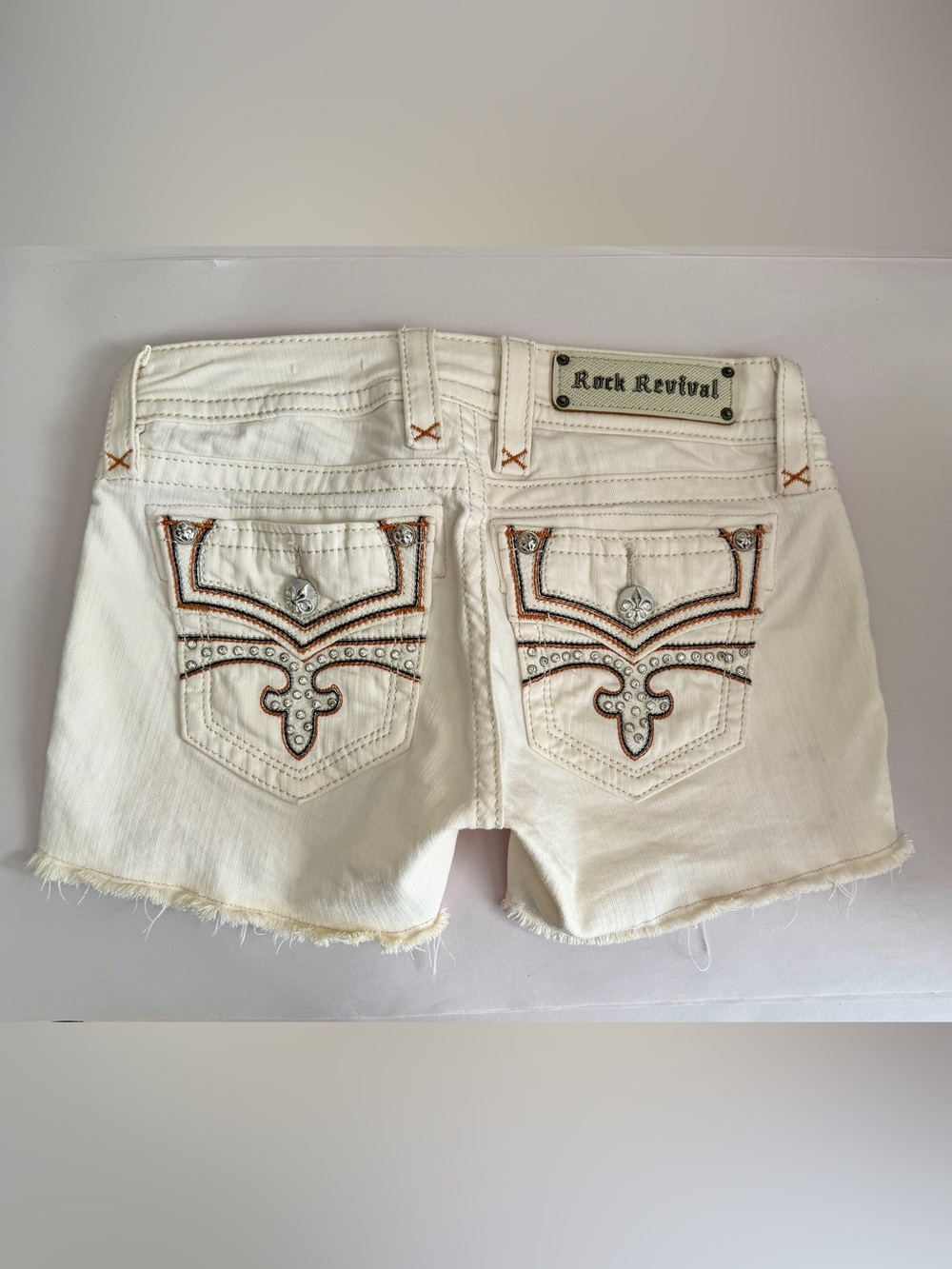 Rock Revival Womens Shorts Size 26 Celinda Y2K Off White Rhinestone Embellished - Picture 7 of 9